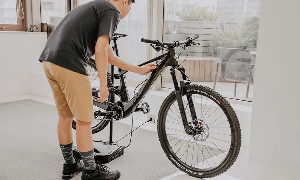 מתקן טיפולים סטנד לאופניים חשמליים Topeak TUNE-UP STATION (1) מתקן טיפולים סטנד לאופניים חשמליים Topeak TUNE-UP STATION