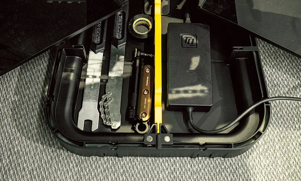 מתקן טיפולים סטנד לאופניים חשמליים Topeak TUNE-UP STATION (3) מתקן טיפולים סטנד לאופניים חשמליים Topeak TUNE-UP STATION