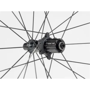 גלגל לאופני כביש אחורי 700 מקרבון בונטרגר Bontrager Aeolus XXX 2