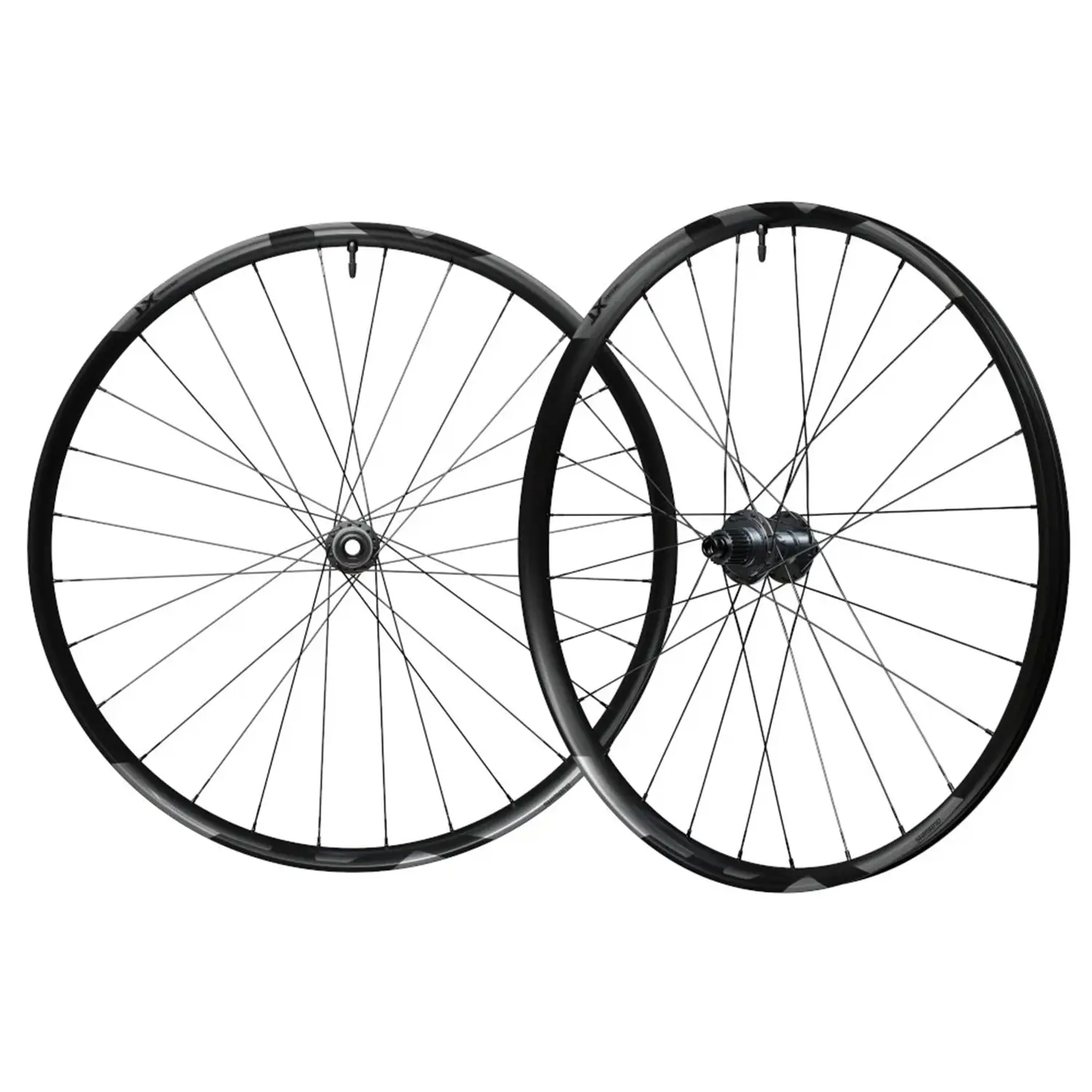 סט גלגלים לאופני שטח טיובלס 12 הילוכים Shimano XT M8200 Di2 (2) סט גלגלים לאופני שטח טיובלס 12 הילוכים Shimano XT M8200 Di2