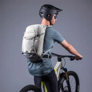 תיק רכיבה לאופני שטח Evoc Stage 18