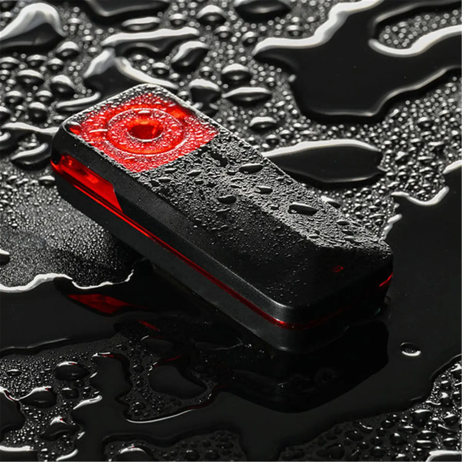 נצנץ אחורי וראדר לאופניים Ravemen NT201 (2) נצנץ אחורי וראדר לאופניים Ravemen NT201