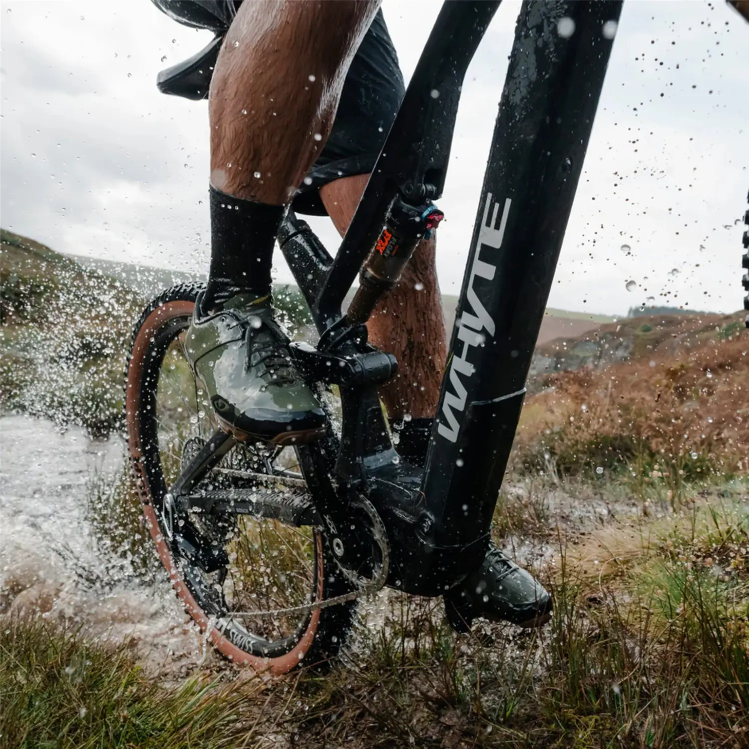 אופני שטח חשמליים וויט אילייט קרבון WHYTE E-Lyte 140 Works