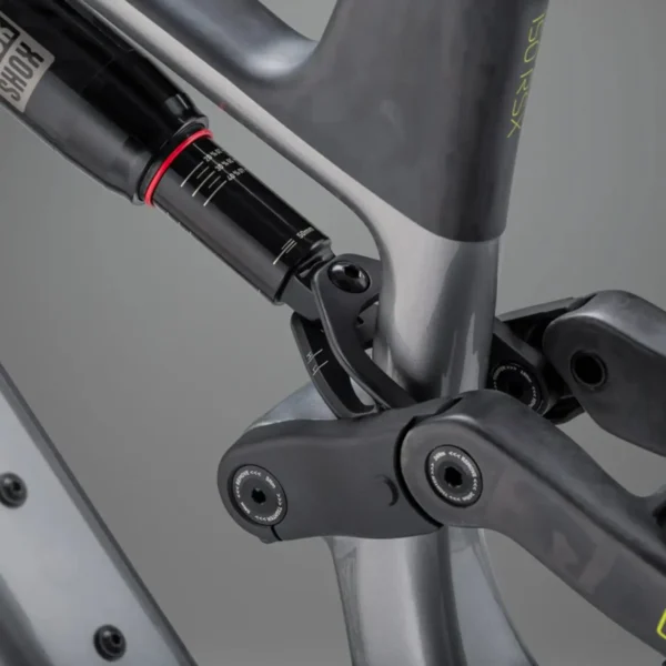 אופני שטח חשמליים קלים וויט אילייט קרבון WHYTE ELyte 150 RSX